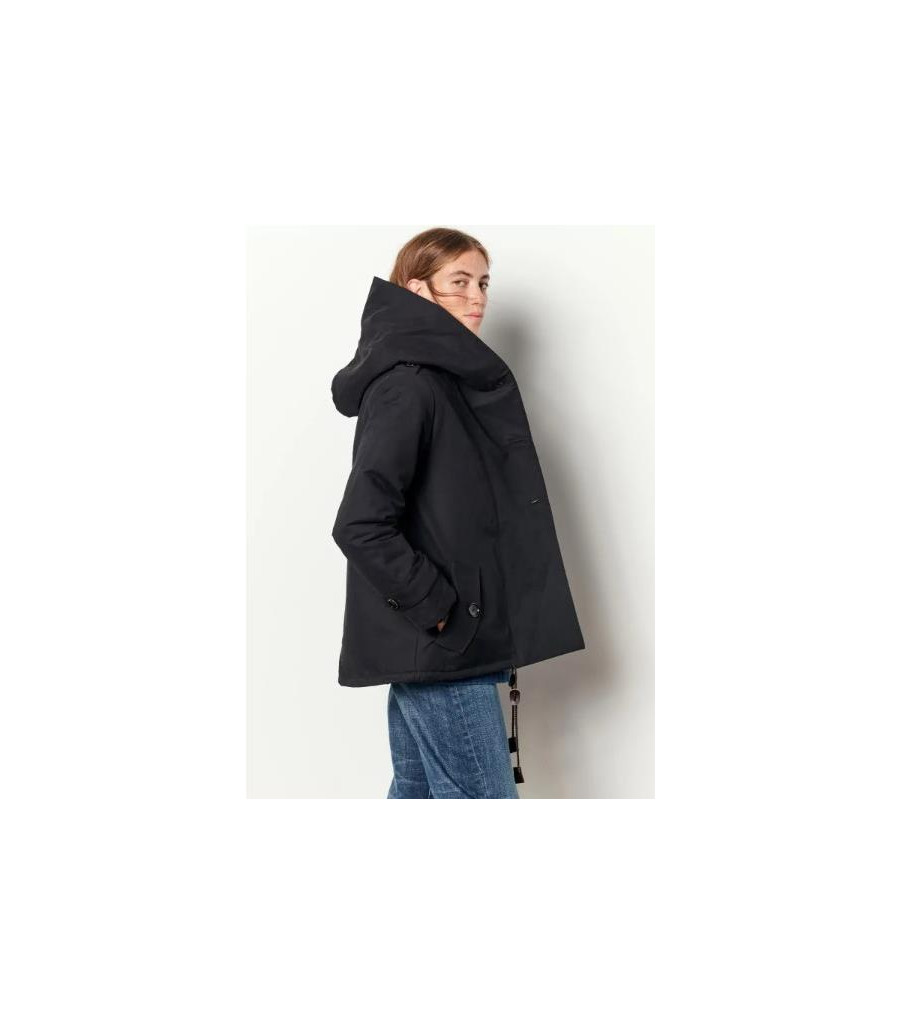 Parka Sessun Sandison